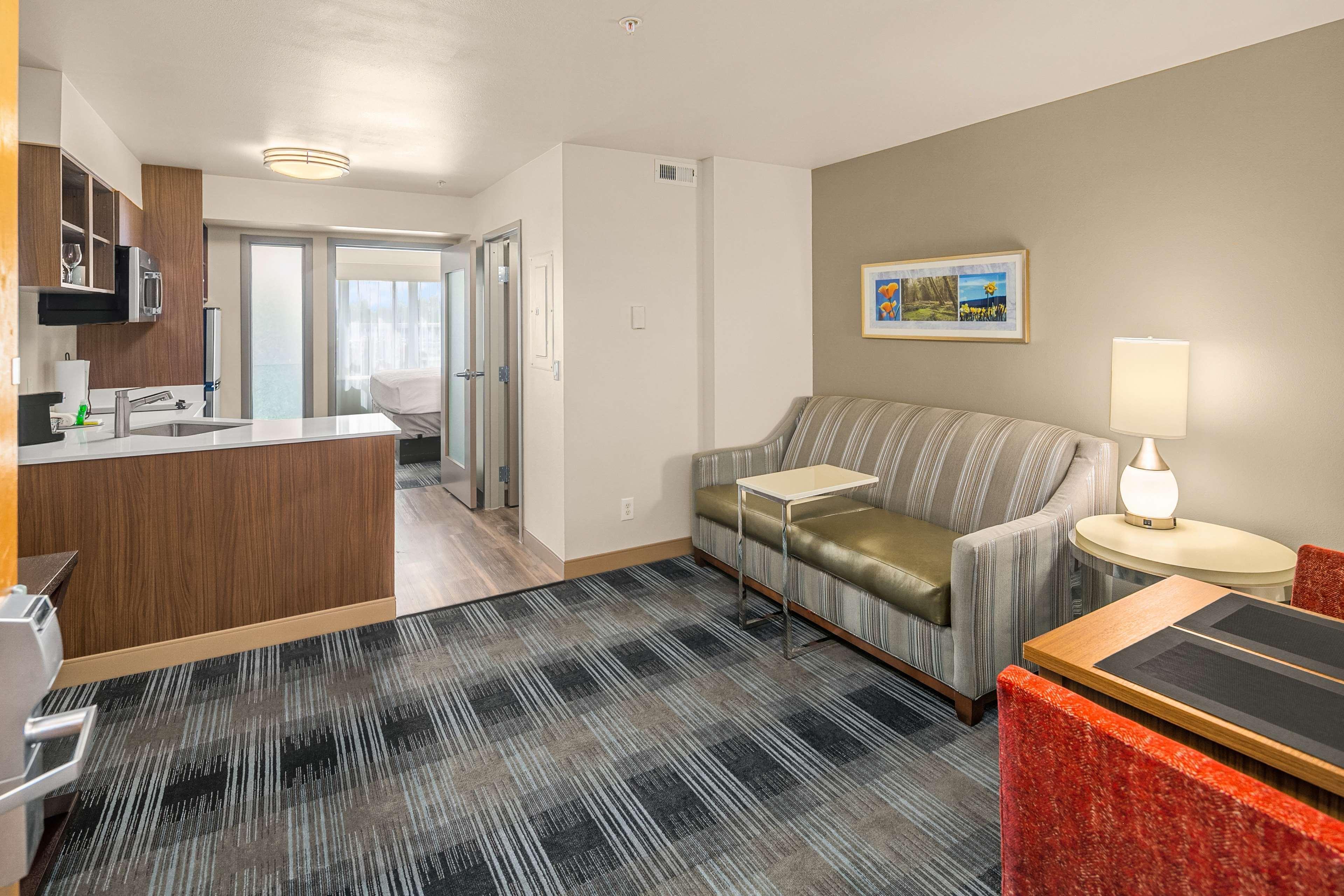 Executive Residency By Best Western Navigator Inn & Suites Everett Exterior foto